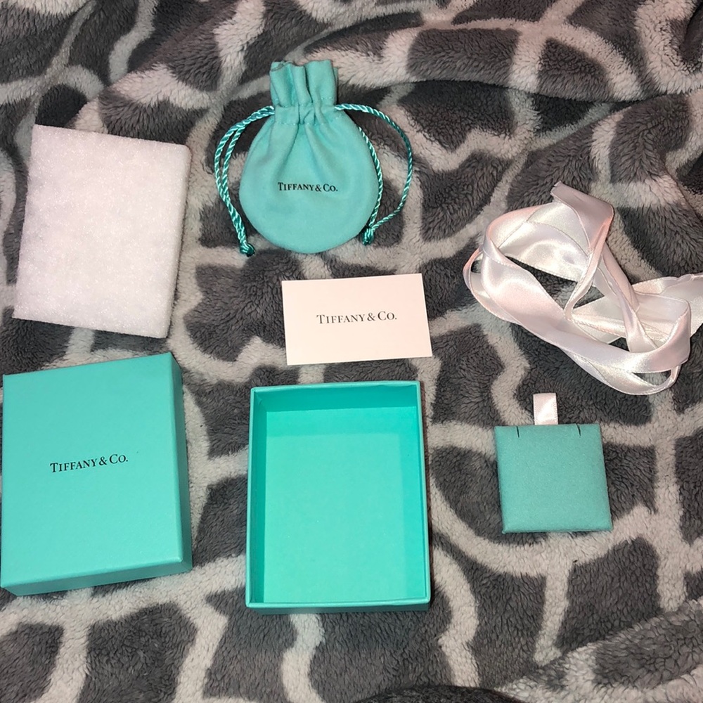 Tiffany & Co. Jewelry Box - Necklace